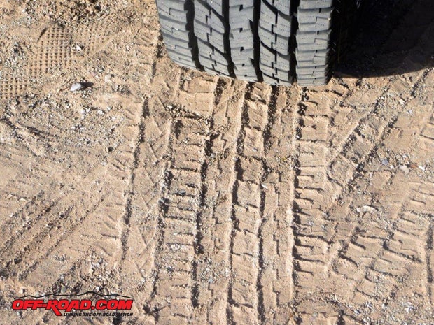 This gives you a good view of the tread pattern both on the tire and in the dirt. The Yokohama Geolandar A/T G015 LT285/70R17 tires did quite well on the mixed sand and slick rock surfaces.